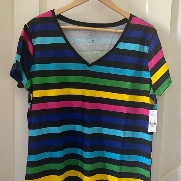New York & Company Tops - New York & Company BOLD STRIPE V-NECK PERFECT TEE
